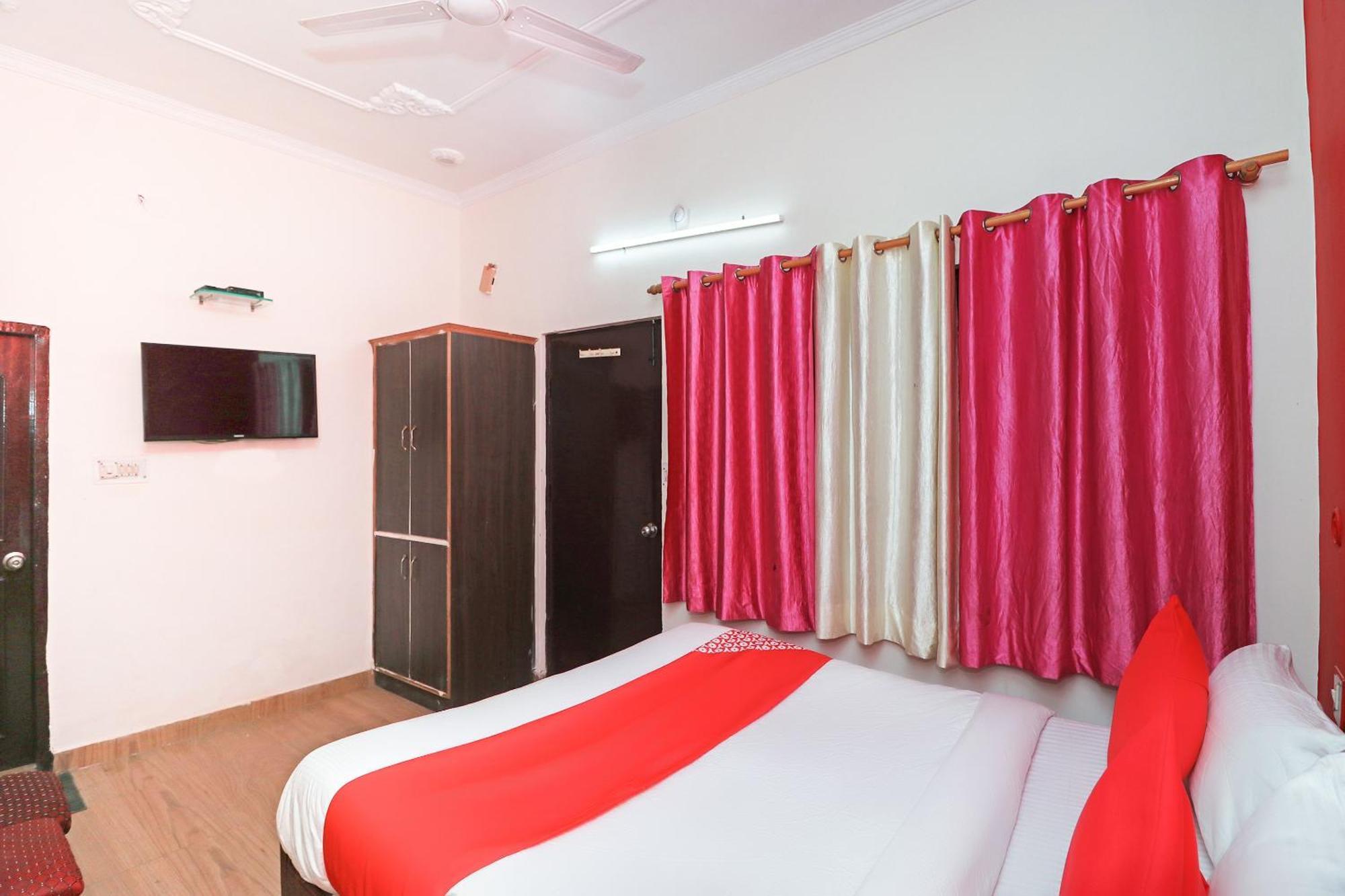 Hotel O Mahalaxmi Palace Dehradun Bagian luar foto