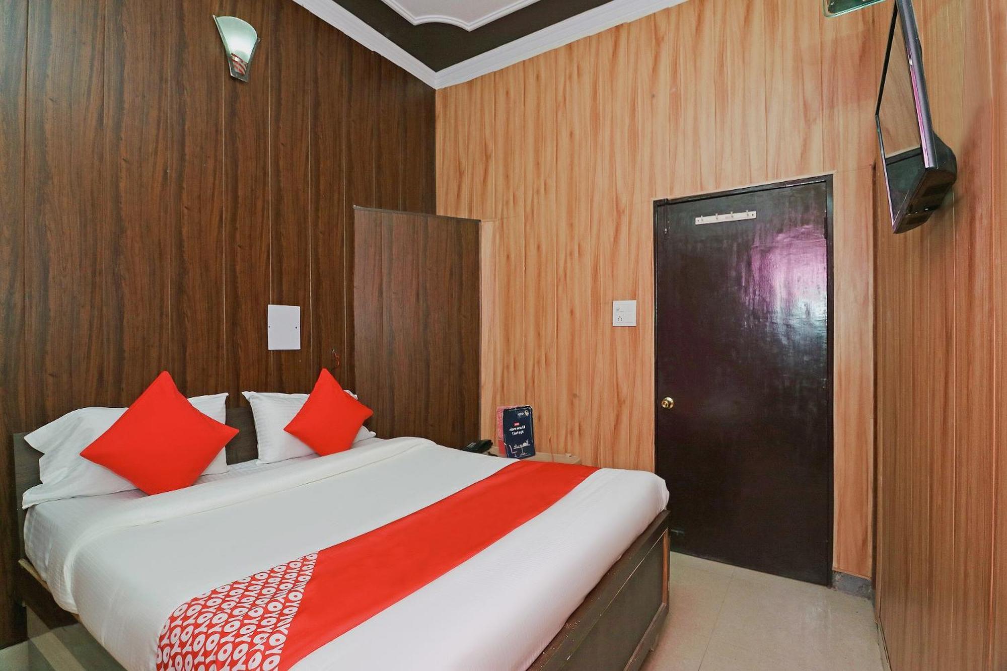 Hotel O Mahalaxmi Palace Dehradun Bagian luar foto
